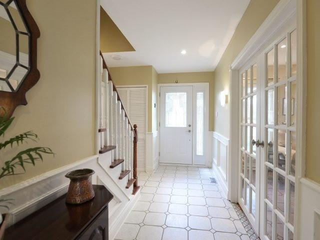 3654 Ponytrail Dr, House detached with 4 bedrooms, 3 bathrooms and 6 parking in Mississauga ON | Image 2