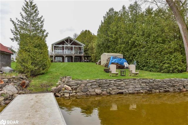 111 Campbell Beach Road, House detached with 5 bedrooms, 2 bathrooms and 6 parking in Kawartha Lakes ON | Image 4