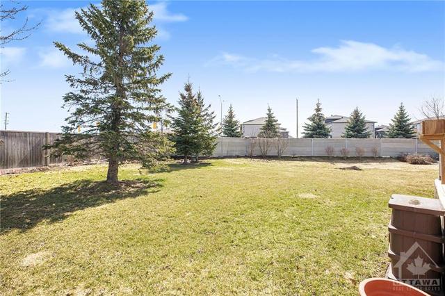 4472 Bittersweet Place, Home with 3 bedrooms, 3 bathrooms and 5 parking in Ottawa ON | Image 29