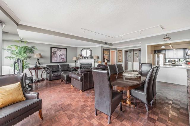 ph10 - 50 Eglinton Ave W, Condo with 2 bedrooms, 2 bathrooms and 2 parking in Mississauga ON | Image 9