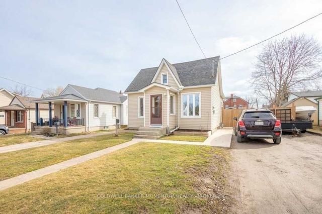 48 Carleton St S, House detached with 3 bedrooms, 1 bathrooms and 4 parking in Thorold ON | Image 12