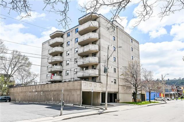 303 - 21 East Avenue S, Condo with 2 bedrooms, 2 bathrooms and 1 parking in Hamilton ON | Image 8