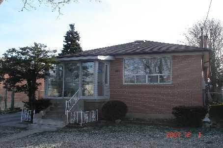 19 Par Ave, House detached with 3 bedrooms, 4 bathrooms and 2 parking in Toronto ON | Image 1