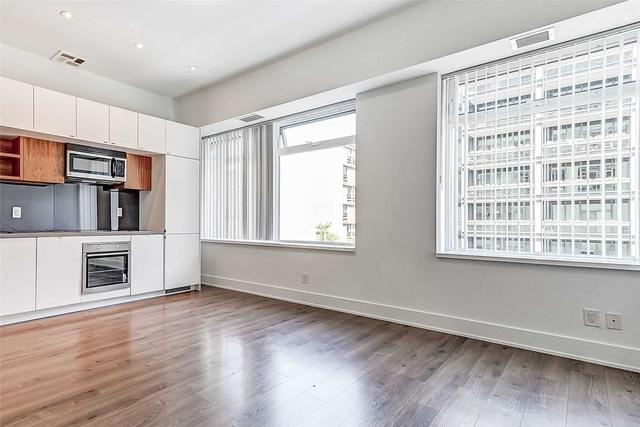 404 - 111 St Clair Ave W, Condo with 1 bedrooms, 1 bathrooms and 0 parking in Toronto ON | Image 5