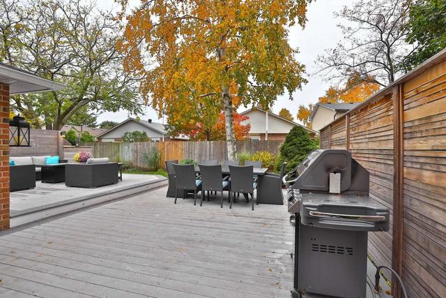 128 Speyside Dr, House detached with 3 bedrooms, 3 bathrooms and 3 parking in Oakville ON | Image 30