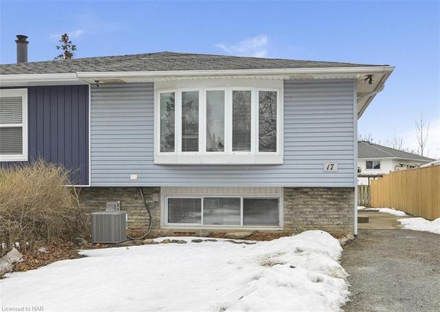 17 Arran Drive, House semidetached with 4 bedrooms, 2 bathrooms and 3 parking in St. Catharines ON | Image 1