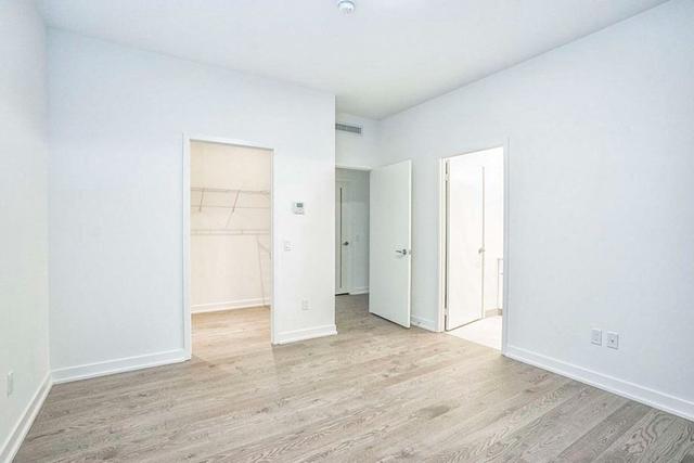 305 - 22 Lombard St, Condo with 2 bedrooms, 2 bathrooms and 1 parking in Toronto ON | Image 9