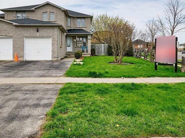 1598 Fieldgate Dr, House semidetached with 3 bedrooms, 3 bathrooms and 3 parking in Oshawa ON | Image 1
