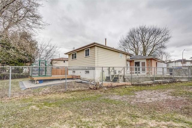 10 Brown St, House detached with 3 bedrooms, 2 bathrooms and 6 parking in New Tecumseth ON | Image 33