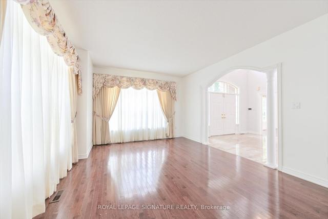 28 Argus Crt, House detached with 5 bedrooms, 5 bathrooms and 4 parking in Toronto ON | Image 34