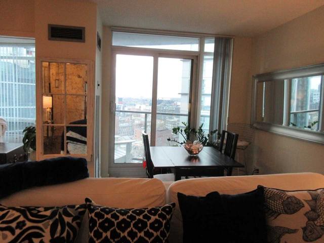 2611 - 373 Front St W, Condo with 1 bedrooms, 1 bathrooms and 1 parking in Toronto ON | Image 3