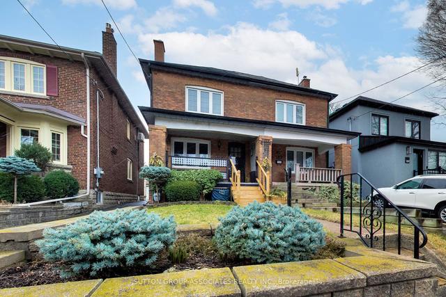 165 Maplewood Ave, House semidetached with 3 bedrooms, 2 bathrooms and 3 parking in Toronto ON | Image 1
