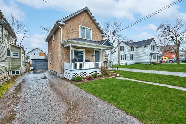 155 Bald St W, House detached with 2 bedrooms, 2 bathrooms and 5 parking in Welland ON | Image 1