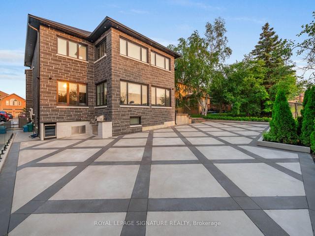68 Chatsworth Crt, House detached with 4 bedrooms, 5 bathrooms and 8 parking in Vaughan ON | Image 33