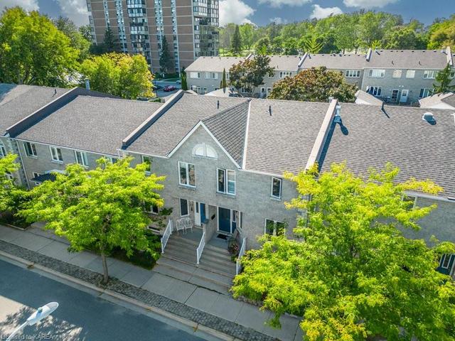 32 Yonge Street, House attached with 3 bedrooms, 3 bathrooms and 2 parking in Kingston ON | Image 30