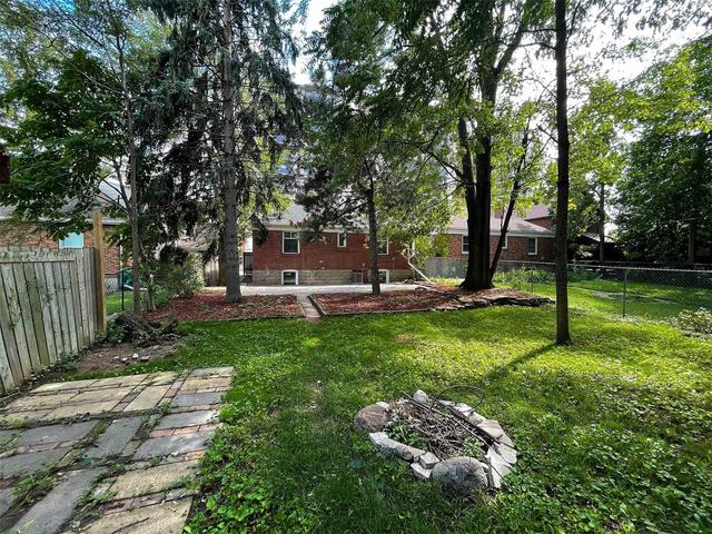 6 Coulter Ave, House detached with 2 bedrooms, 2 bathrooms and 3 parking in Toronto ON | Image 11