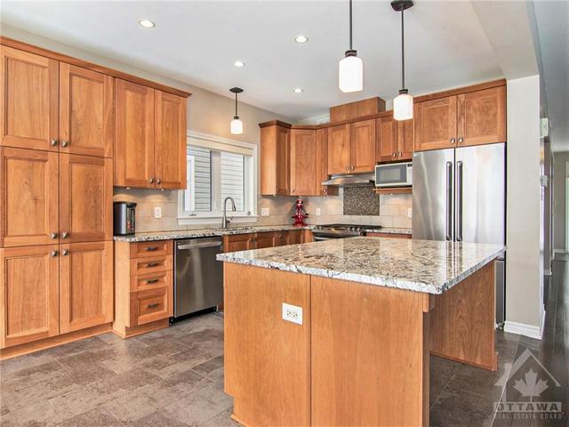 122 Bufflehead Way, House detached with 4 bedrooms, 3 bathrooms and 6 parking in Ottawa ON | Image 10