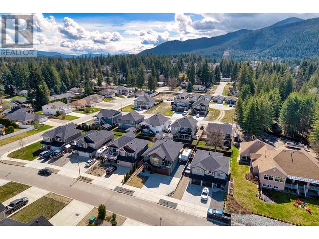 2308 4b Avenue Se, House detached with 4 bedrooms, 3 bathrooms and 2 parking in Salmon Arm BC | Image 59