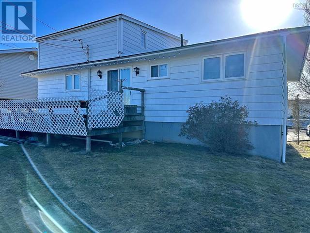 204 Hiram Street, House detached with 4 bedrooms, 1 bathrooms and null parking in Port Hawkesbury NS | Image 4