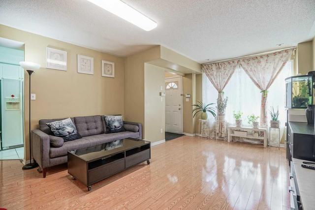 1605 - 19 Rosebank Dr, Townhouse with 3 bedrooms, 3 bathrooms and 2 parking in Toronto ON | Image 4