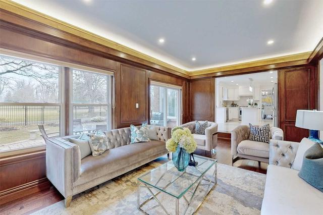 8 Barclay Crt, House detached with 4 bedrooms, 5 bathrooms and 6 parking in Markham ON | Image 6