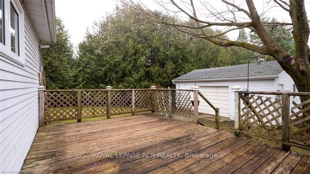 350 Main Street W. St, House detached with 2 bedrooms, 1 bathrooms and 4 parking in West Grey ON | Image 2
