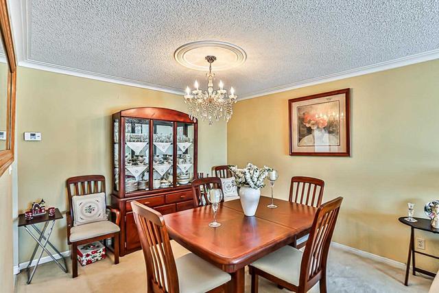 toronto - 50 Kirknewton Rd, House detached with 3 bedrooms, 2 bathrooms and 3 parking in Toronto ON | Image 4