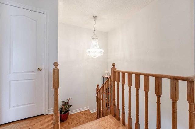 7114 Magistrate Terr, House semidetached with 3 bedrooms, 4 bathrooms and 4 parking in Mississauga ON | Image 13