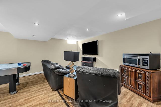 90 Strada Blvd, House attached with 3 bedrooms, 2 bathrooms and 3 parking in St. Catharines ON | Image 25