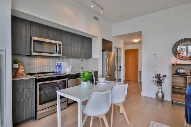 1313 - 30 Shore Breeze Dr, Condo with 2 bedrooms, 1 bathrooms and 1 parking in Toronto ON | Image 3