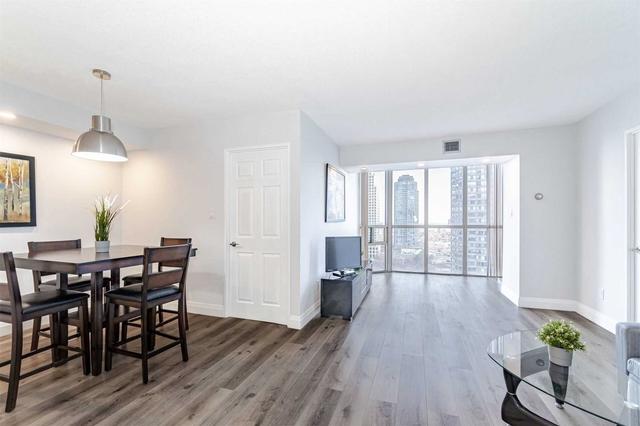 1412 - 265 Enfield Pl, Condo with 2 bedrooms, 2 bathrooms and 1 parking in Mississauga ON | Image 8