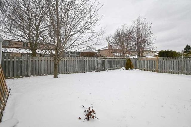 848 Cartref Ave, House detached with 2 bedrooms, 2 bathrooms and 10 parking in Oshawa ON | Image 13