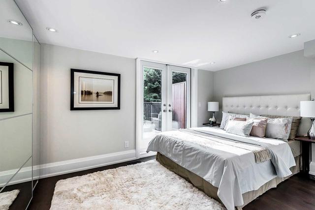 212 Franklin Ave, House semidetached with 3 bedrooms, 4 bathrooms and 2 parking in Toronto ON | Image 8