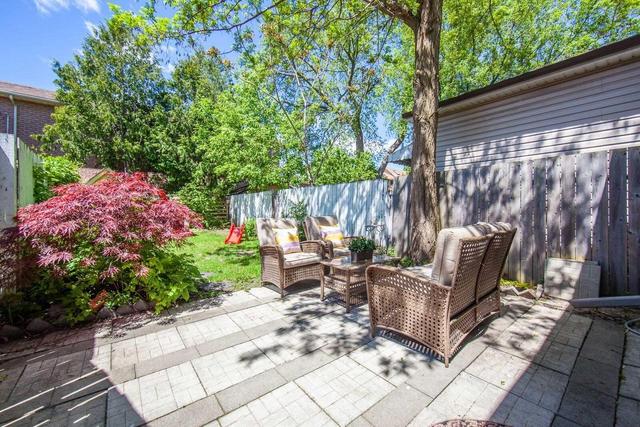 1318 Woodbine Ave, House detached with 2 bedrooms, 1 bathrooms and 1 parking in Toronto ON | Image 14