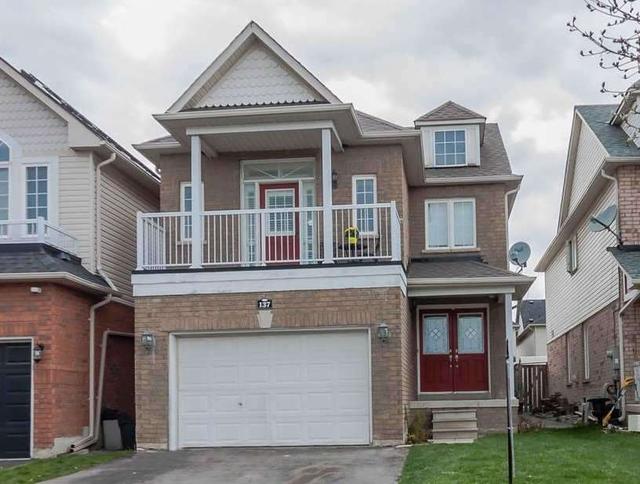 137 Hutton Pl, House detached with 3 bedrooms, 3 bathrooms and 2.5 parking in Clarington ON | Image 1