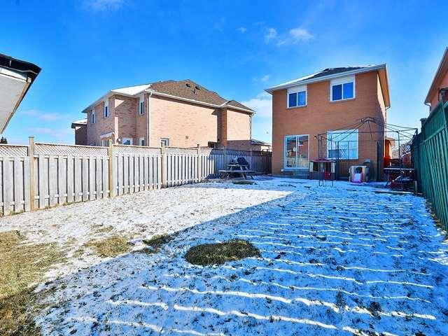 80 Muirland Cres, House detached with 3 bedrooms, 2 bathrooms and 4 parking in Brampton ON | Image 20