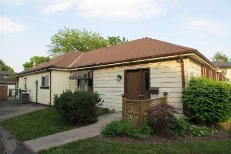 675 Cumberland Ave, House detached with 3 bedrooms, 1 bathrooms and 5 parking in Burlington ON | Image 1