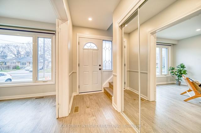 53 Baltray Cres, House semidetached with 3 bedrooms, 3 bathrooms and 4 parking in Toronto ON | Image 23