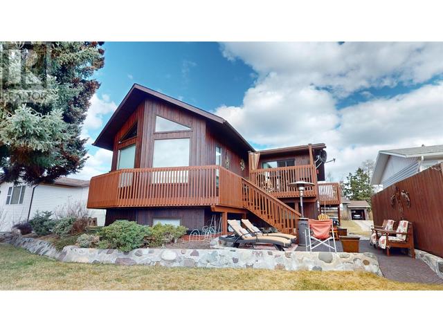 1975 Sullivan Way, House detached with 4 bedrooms, 3 bathrooms and null parking in Houston BC | Image 1