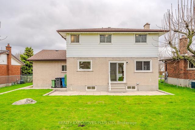 127 Applewood Cres, House detached with 4 bedrooms, 3 bathrooms and 5 parking in Guelph ON | Image 29