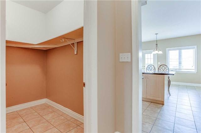 8 Terceira Circ, House semidetached with 3 bedrooms, 4 bathrooms and 2 parking in Toronto ON | Image 6