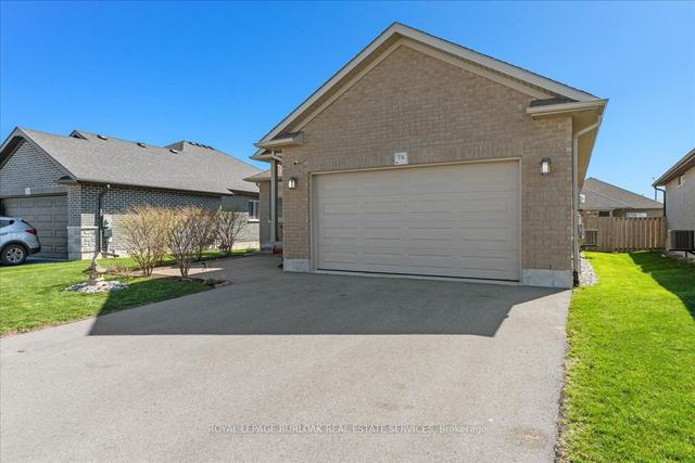 74 Hampton Ridge Dr, House detached with 2 bedrooms, 3 bathrooms and 4 parking in Belleville ON | Image 23