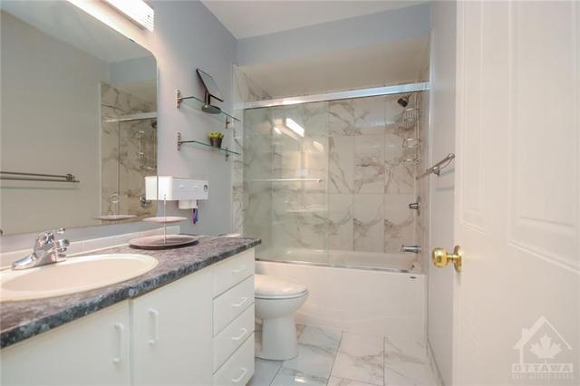 6354 Sablewood Place, Townhouse with 3 bedrooms, 3 bathrooms and 3 parking in Ottawa ON | Image 23