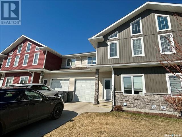 104 Atton Crescent, House attached with 5 bedrooms, 4 bathrooms and null parking in Saskatoon SK | Image 2