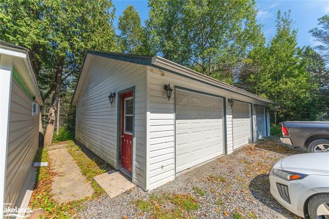 1245 Eagle Lake Road, House detached with 5 bedrooms, 2 bathrooms and 8 parking in Dysart et al ON | Image 30