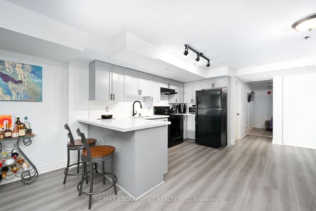 100 - 78 St Patrick St, Townhouse with 1 bedrooms, 1 bathrooms and 0 parking in Toronto ON | Image 7