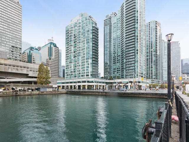 sph2 - 10 Queens Quay W, Condo with 2 bedrooms, 3 bathrooms and 2 parking in Toronto ON | Image 19