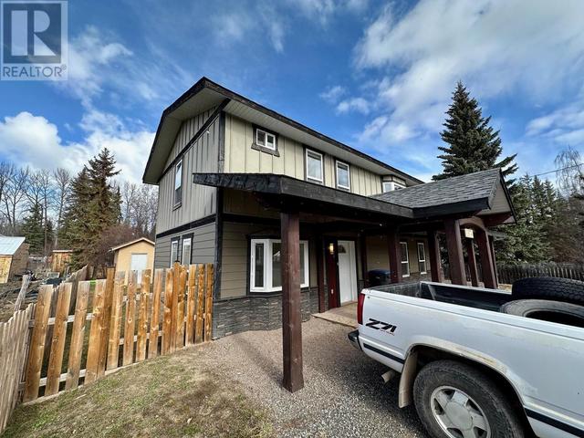 1374 Cottonwood Street, House detached with 4 bedrooms, 2 bathrooms and null parking in Telkwa BC | Image 3