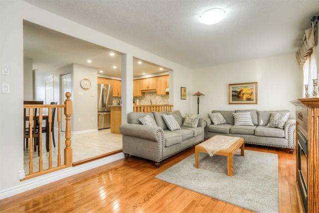 162 Kovac Rd, House detached with 3 bedrooms, 3 bathrooms and 3 parking in Cambridge ON | Image 23