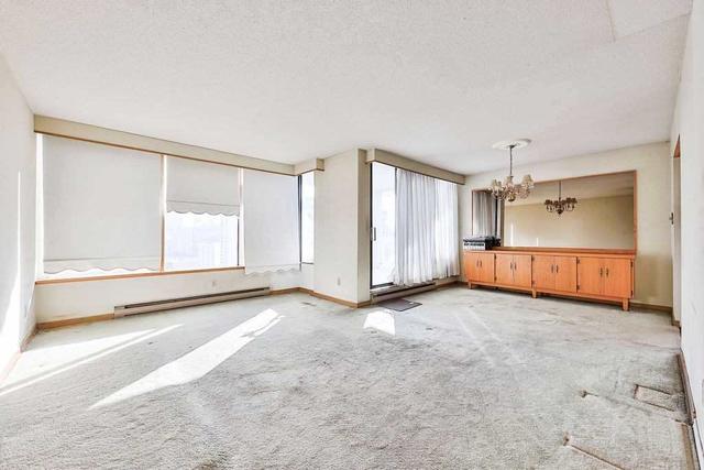 1503 - 75 Queen St, Condo with 3 bedrooms, 2 bathrooms and 1 parking in Hamilton ON | Image 10